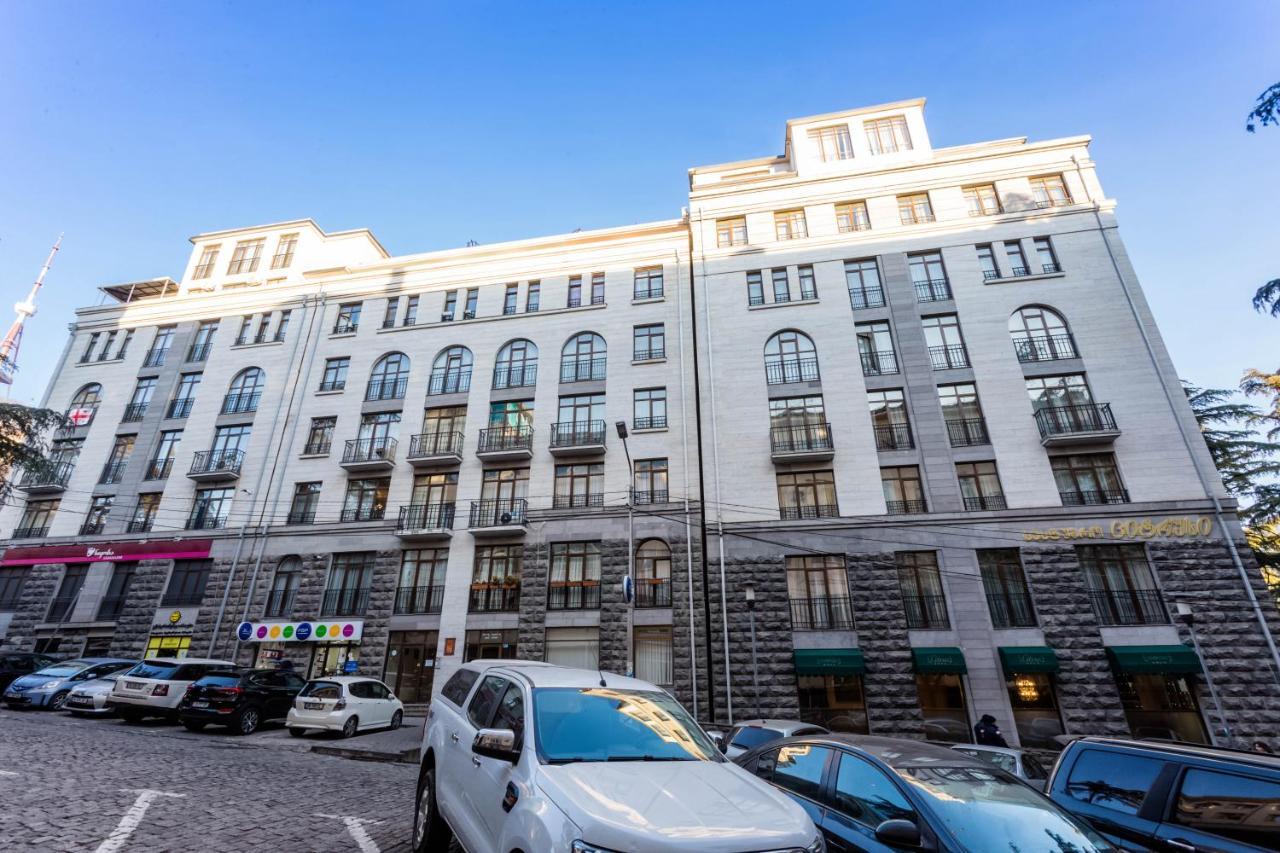 The Grand Apartment L Тбілісі Екстер'єр фото